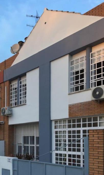 Casa Soleada En Calle Tranquila 塞维利亚 外观 照片